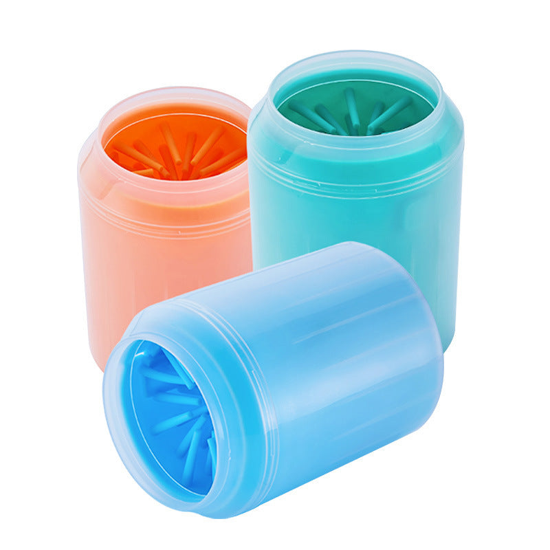 Paw washing cup for dogs with soft silicone bristles